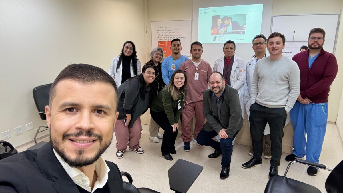 Hospital Regional de Registro fortalece rede de cuidado ao AVC no Vale do Ribeira