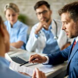 Os Desafios da Gestão Hospitalar no Brasil: Cultura, Custos e o Medo da Mudança