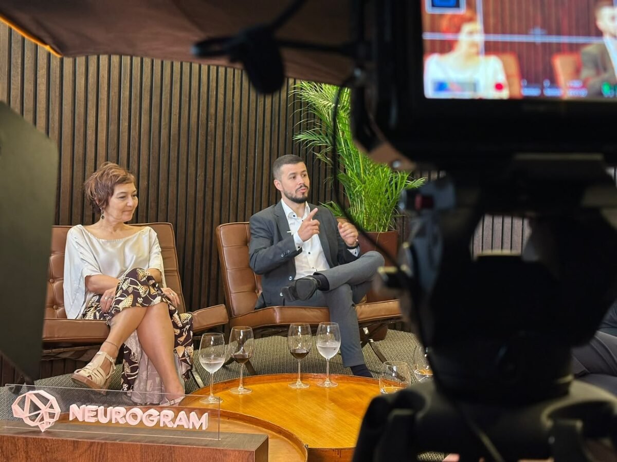 IA e telemedicina na neurologia pautam podcast da ABN com a Neurogram
